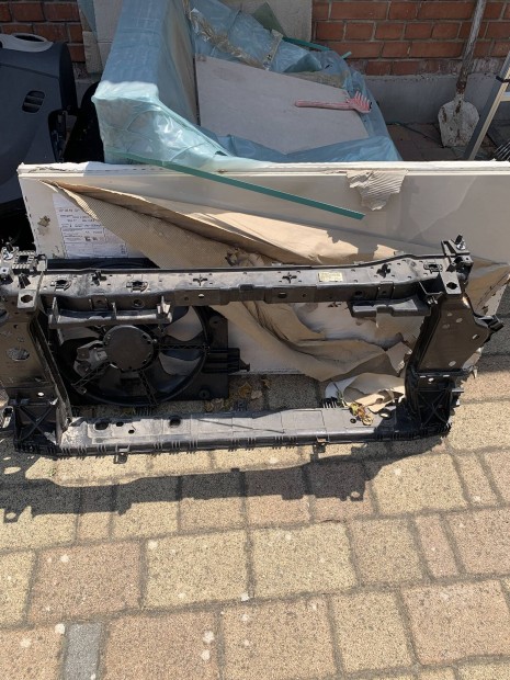 Renault clio 5 v homlokfal