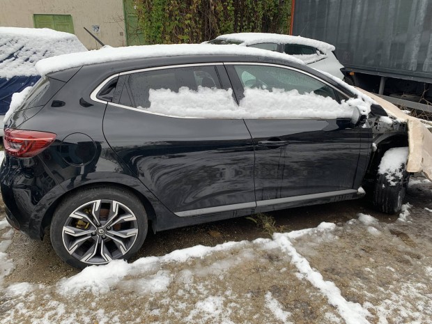 Renault clio v 5 bontott jármű küszöb ajtó sárvédő negyed