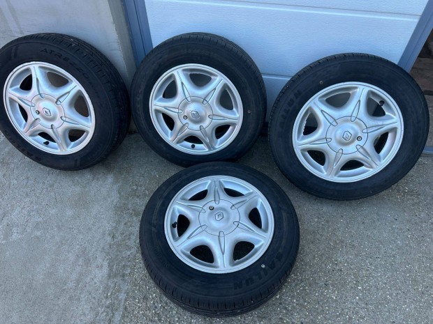 Renault gyári 15-ös alufelni szett eladó 4x100