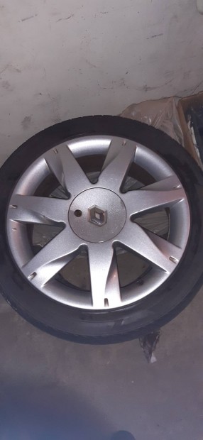 Renault gyri alufelni  