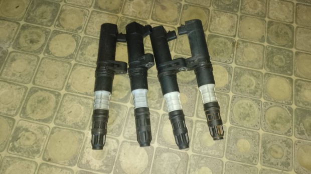 Renault gyújtótrafó 4db 1.4 1.6 1.8 2.0 16v