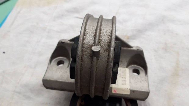 Renault hátsó motortartó gumibak R19,Clio,Megane, Kangoo,Rapid hoz új