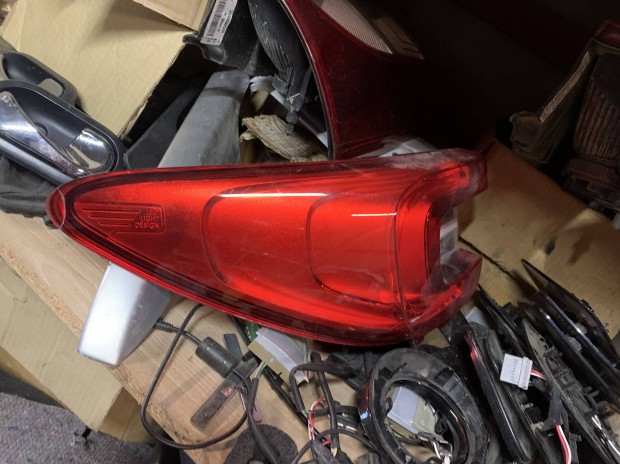 Renault kadjar bal hats lampa