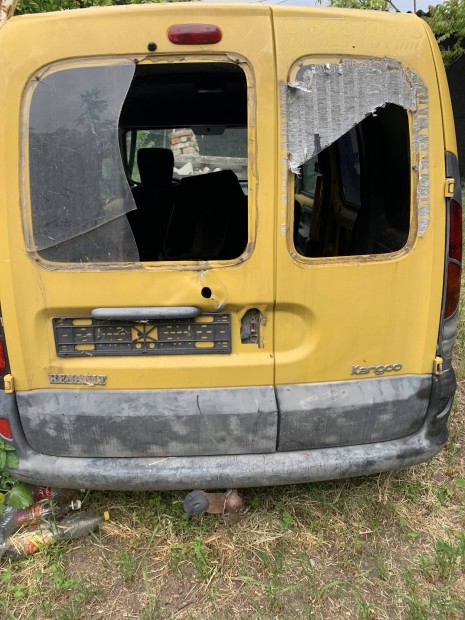 Renault kangoo alkatrésznek egyben