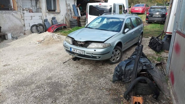 Renault laguna 2.2 dci minden alkatrsze 