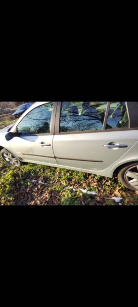 Renault laguna 2.2 dci összes alkatrésze eladó