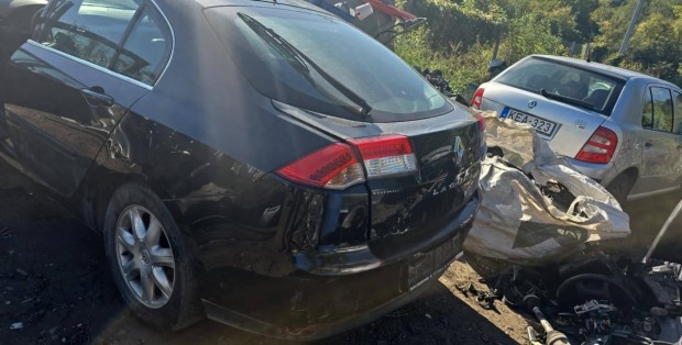 Renault laguna 4 minden alkatrsze 