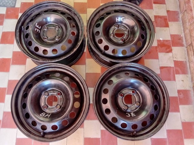 Renault lemezfelni garnitra 15 "-os mret 