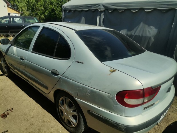 Renault megane 1.4 16v alkatrészek eladók