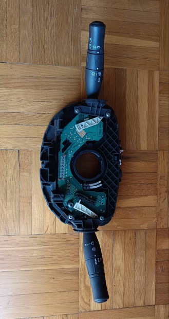 Renault megane 1,6 kormánykapcsoló eladó.
