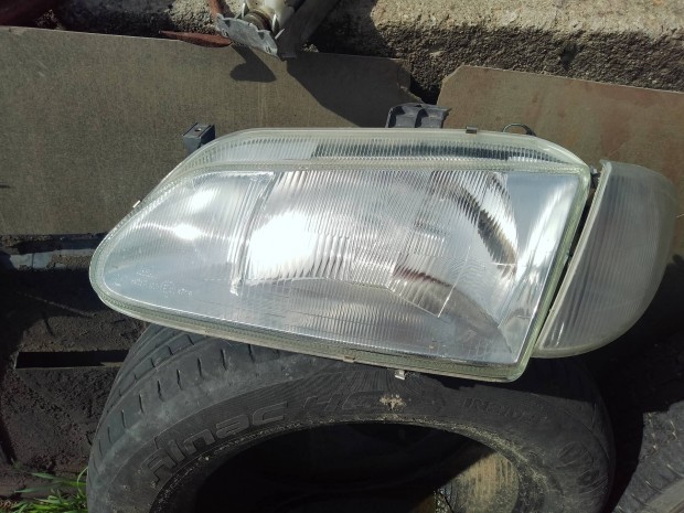 Renault mégane 1 bal első lámpa
