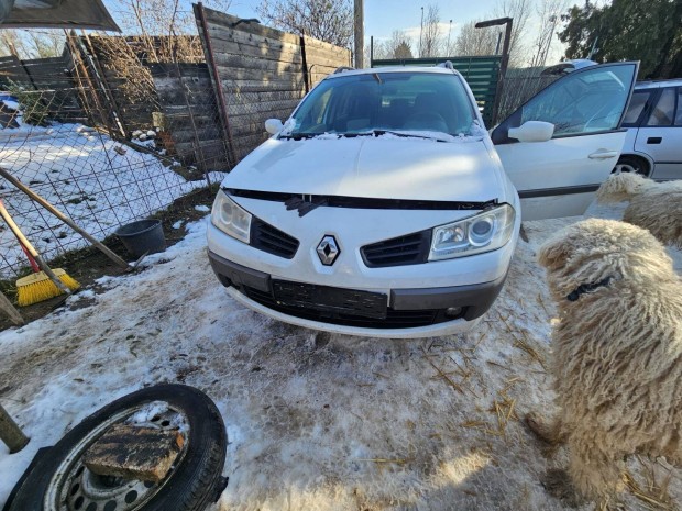 Renault megane 2 fehér motorháztető géptető 15000
