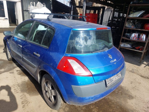 Renault megane 2 karosszéria elemei kék