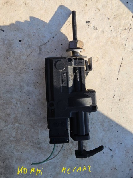 Renault megane 2 kzponti zr motor tankajto 8000