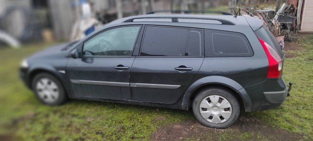 Renault megane II karosszria elemek