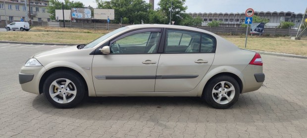 Renault mgane bal els ajt veg gyri !