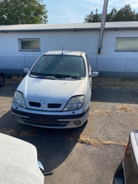 Renault scenic 1,9 DCI 2002 es vjrat alkatrszei eladk