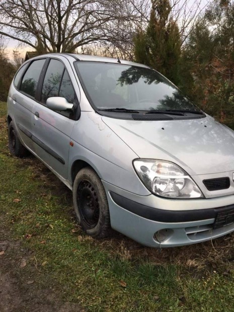 Renault scenic bontott alkatrsz 