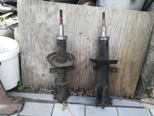 Renault trafic 2015-s els lengscsillapt