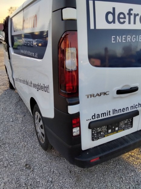 Renault trafic III csomagtér ajtó hátsó ajtó