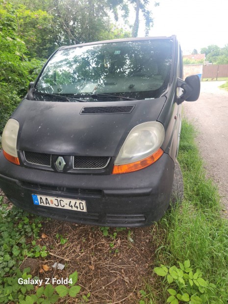 Renault trafic elad!