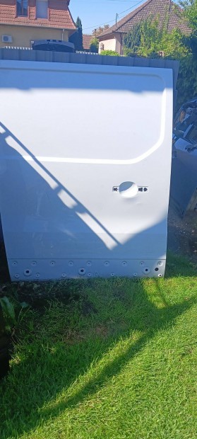 Renault trafic lll jobboldali tolajt