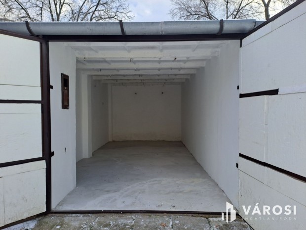 Rendezett gar�zs j� helyen elad� a Dobozi lak�telepen