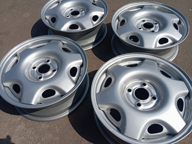 Rendőr Astra felni 15" 4x100 F Astra acélfelnik