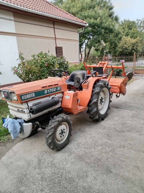 Rendszmos Kubota B1702 DT