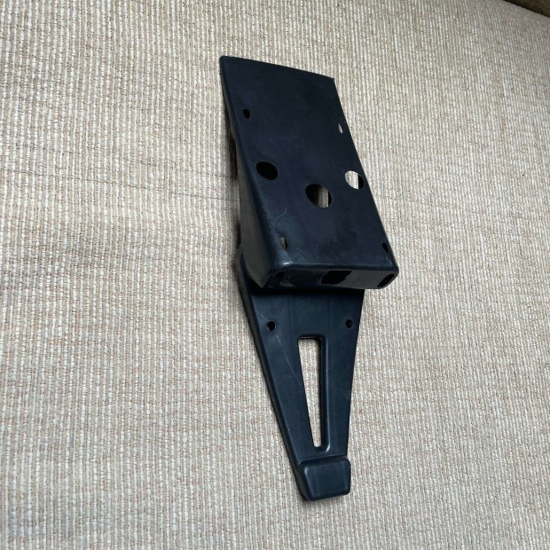 Rendszmtbla tart univerzlis