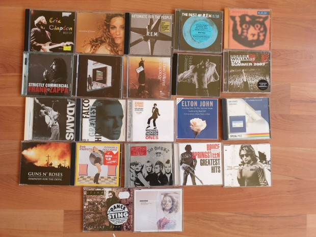 Rengeteg zenei CD