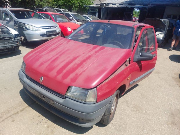 Rennault Clio 1 1.1 alkatrészei