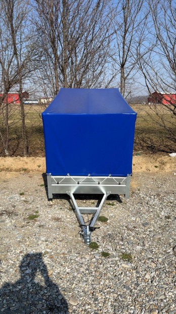 Reno gy�rtm�ny� ut�nfut�