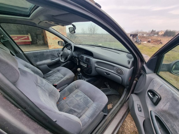 Renult Megane 1.4B Minden Alkatrésze Eladó