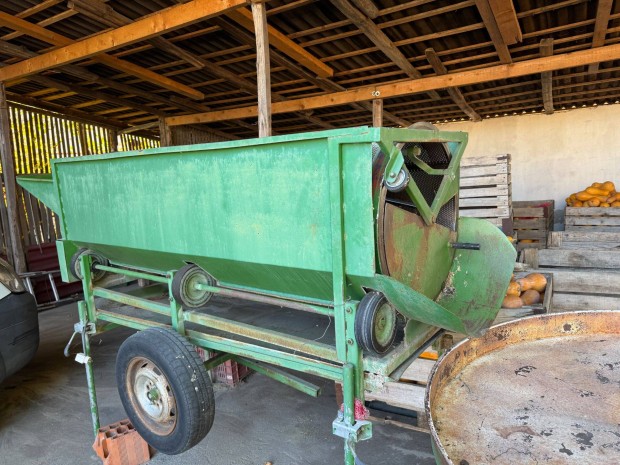 R�pamos� elad�