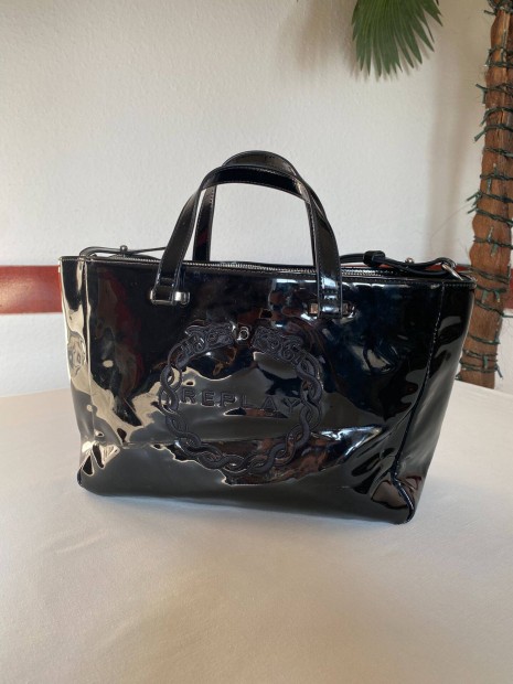 Replay n�i t�ska, OS