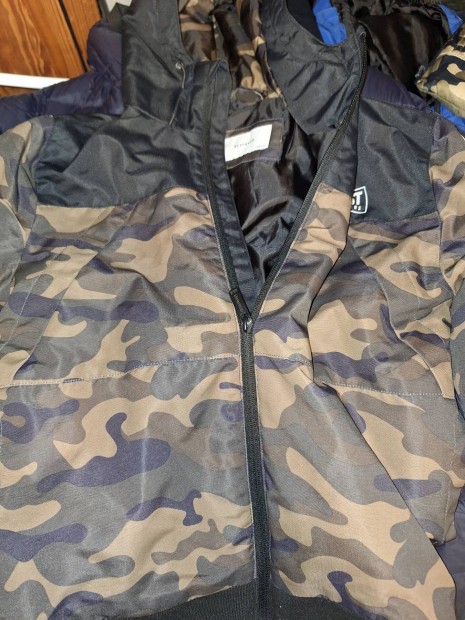 Reserved dzseki jacket 140