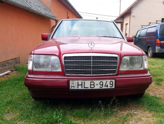 Restaurált Mercedes W 124 eladó