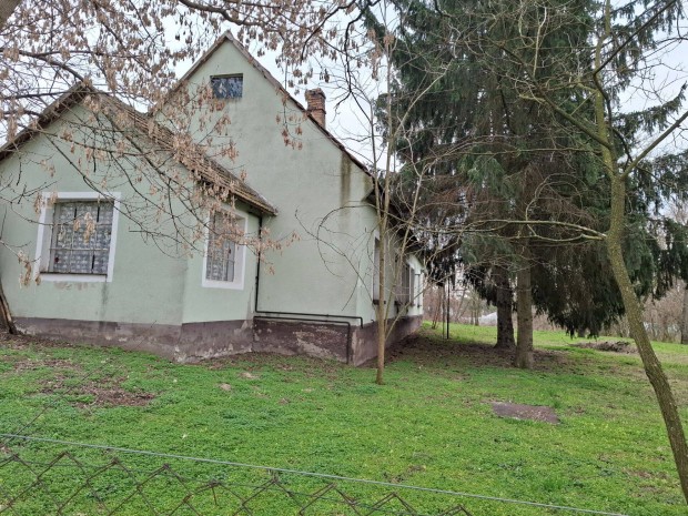 R�talapon K�lter�leti Tanya H�zzal Telekkel Elad�!