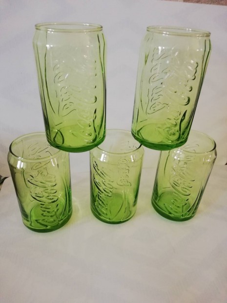Retro 0,33 l-es dobozos formj Coca-Cola pohr 