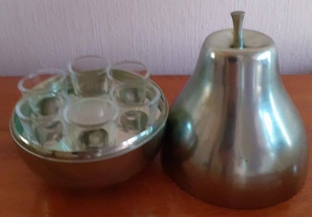 Retro 6 Személyes Pálinkás Készlet Fém Körte Formában