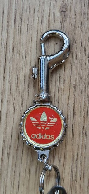 Retro Adidas kulcstart