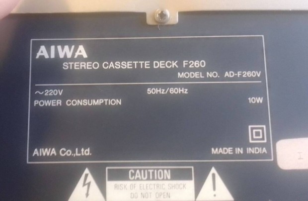 Retró Aiwa pultos kazettás deck, működő, a teteje kissé viseltes