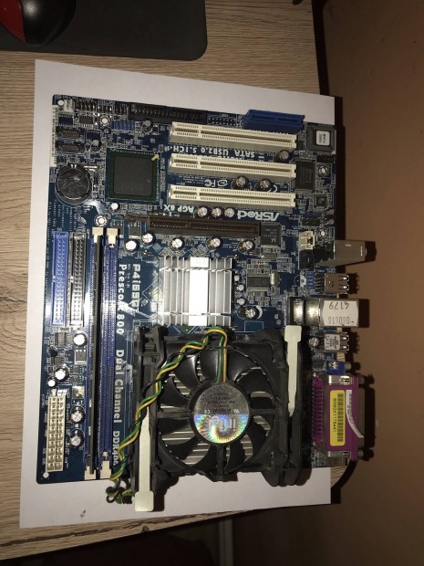 Retro Asrock P4I65G alaplap pentium 4 processzorral