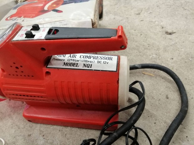 Retró Autós kompresszor 12V