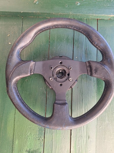 Retr� BMW Korm�ny, B�r