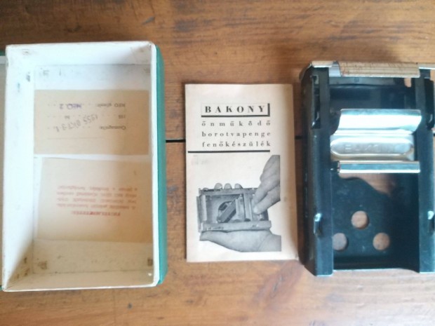 Retro Bakony pengeélező készülék dobozában (1955.)