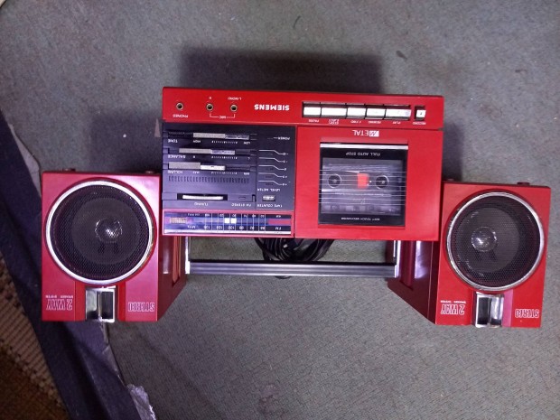 Retro Boombox.gyjti