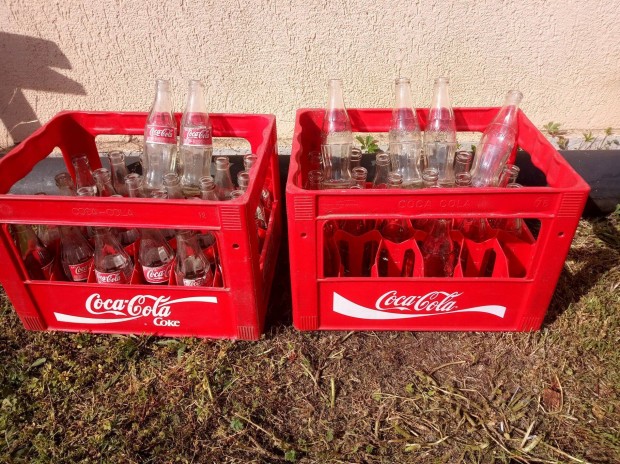 Retro Coca-Cola 0,2L-es dts rekesz 24 frhelyes vegekkel