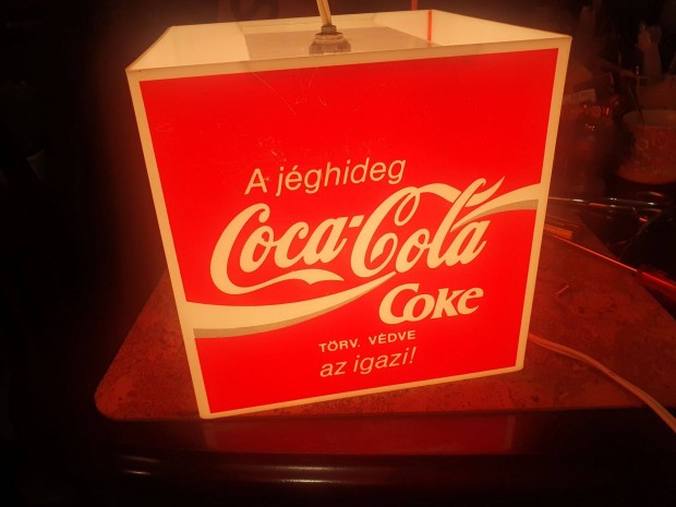 Retro Coca-Cola lámpa újszerű szocreál lakásdekoráció